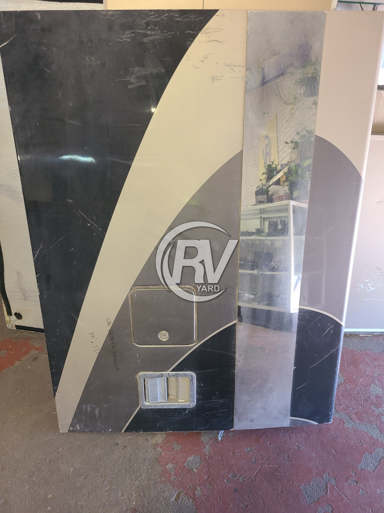 2006 Beaver Patriot Compartment Door 44 X 33 12 Compartment Doors
