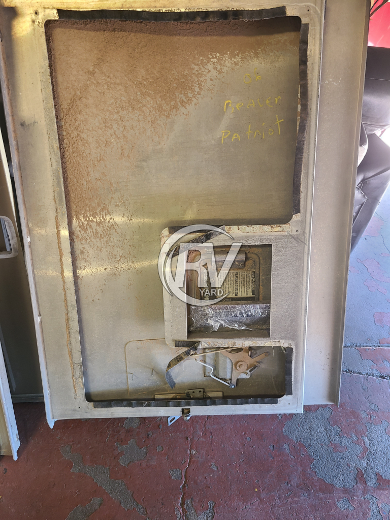 2006 Beaver Patriot Compartment Door 44 X 33 12 Compartment Doors