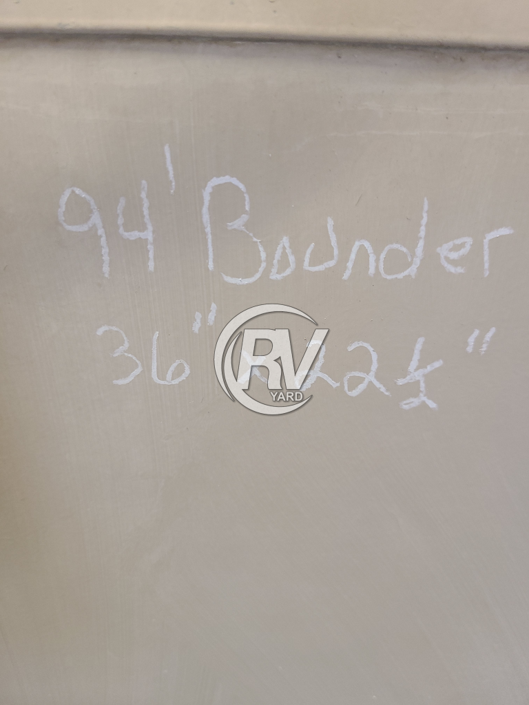 1994 Fleetwood Bounder Compartment Door 36’ X 22 1/2’ Compartment Doors