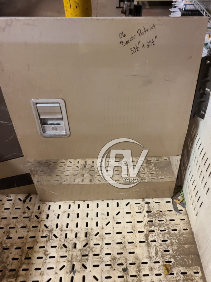 2006 Beaver Patriot Compartment Door 33 1/2 X 27 Compartment Doors