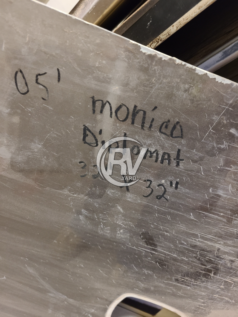 Used 2005 Monaco Diplomat Compartment Door 32’ X Compartment Doors