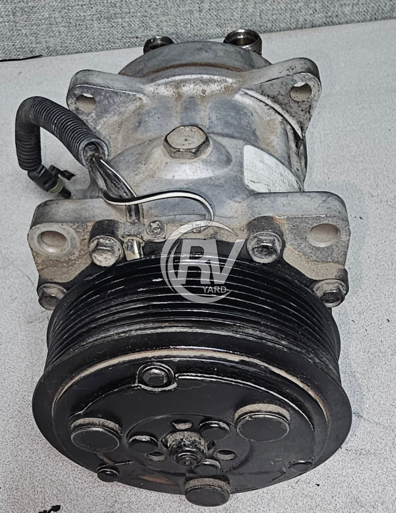 Used A/C Compressor 22-59342-000