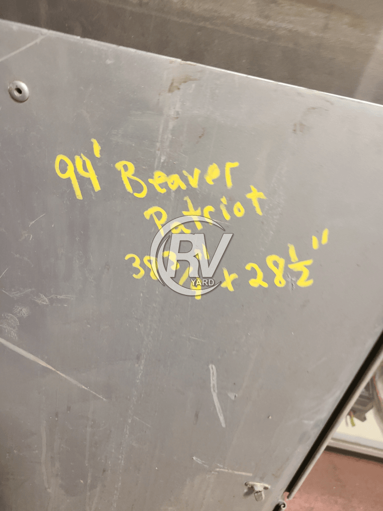 1994 Beaver Patriot Compartment Door 38 3/4 X 28 1/2 Compartment Doors
