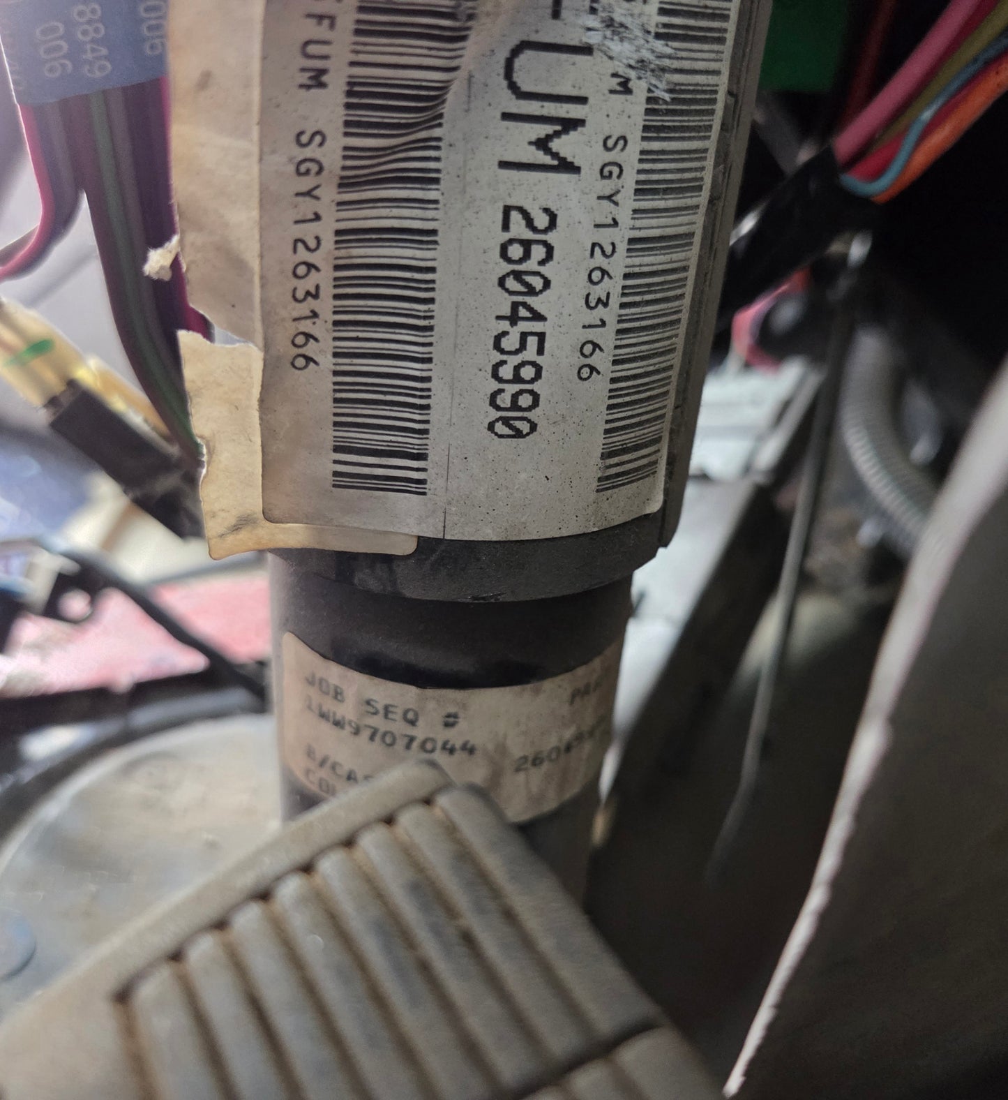 Used Tested P32 Steering Column 26045990