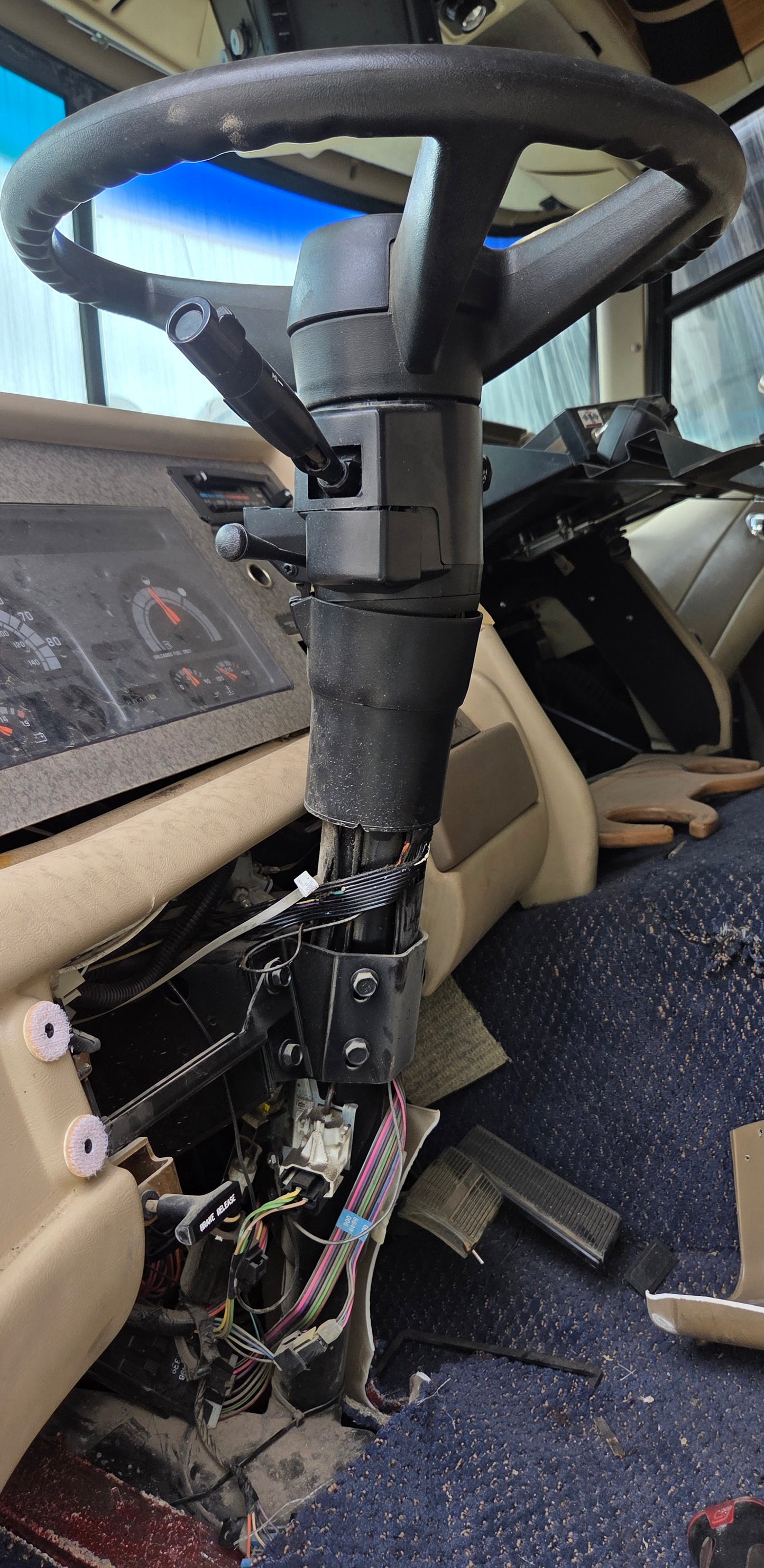 Used Tested P32 Steering Column 26045990