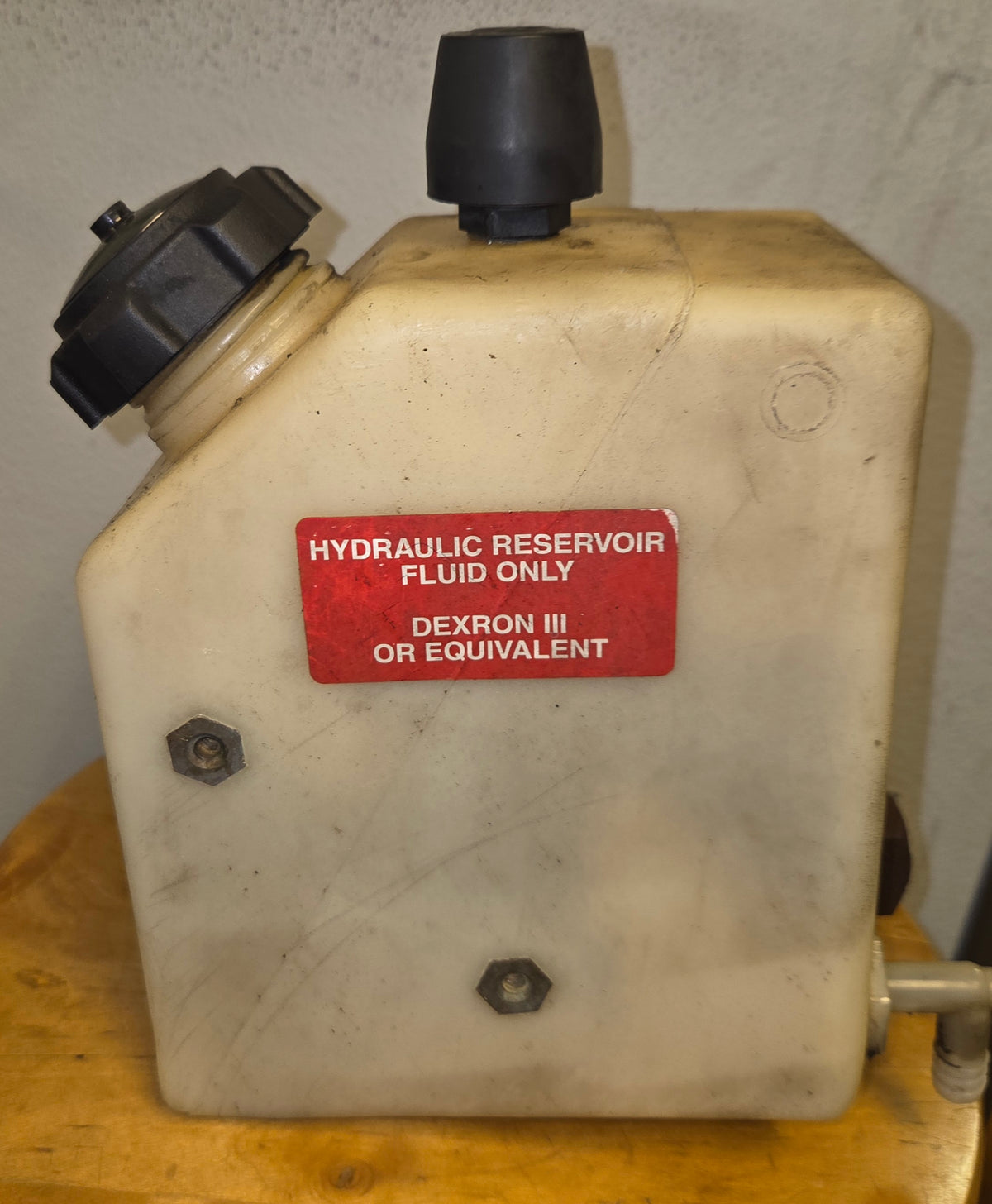 Used Motorhome Freightliner Power Steering Reservoir