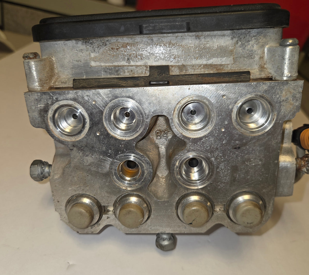 Used Ford F53 ABS P/N 4C34-2C346-DA
