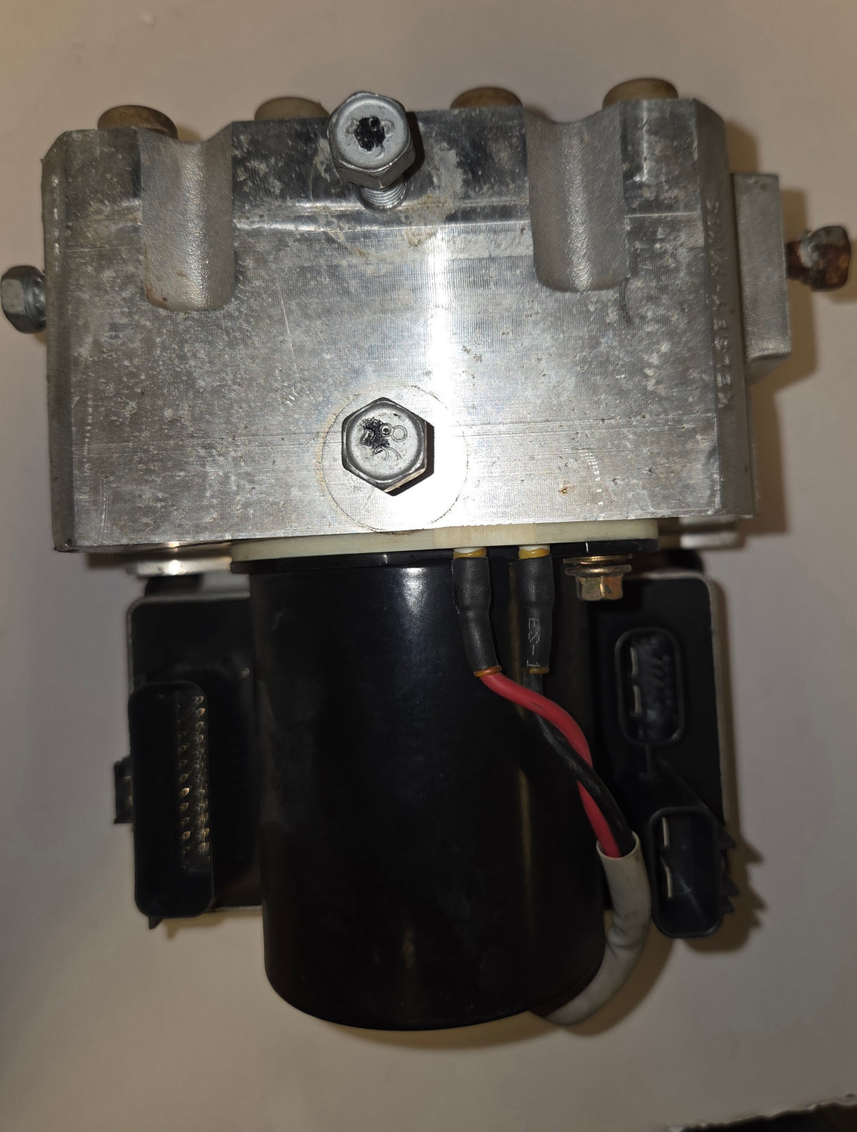 Used Ford F53 ABS P/N 4C34-2C346-DA