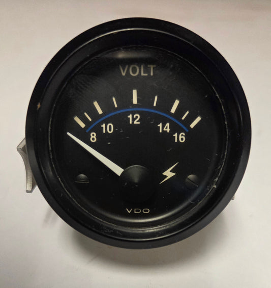 VDO DC Voltage Gauge P/N 36081B2C04-46