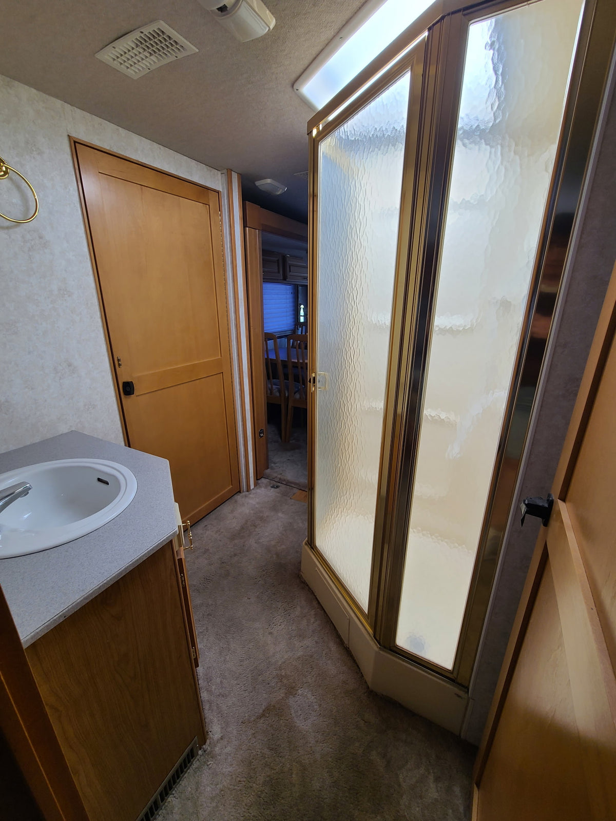 1999 Fleetwood Discovery 36T
