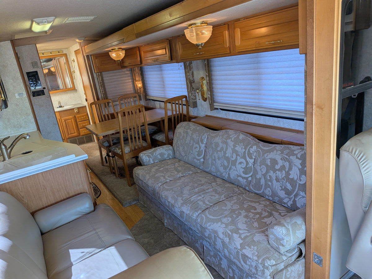1999 Fleetwood Discovery 36T