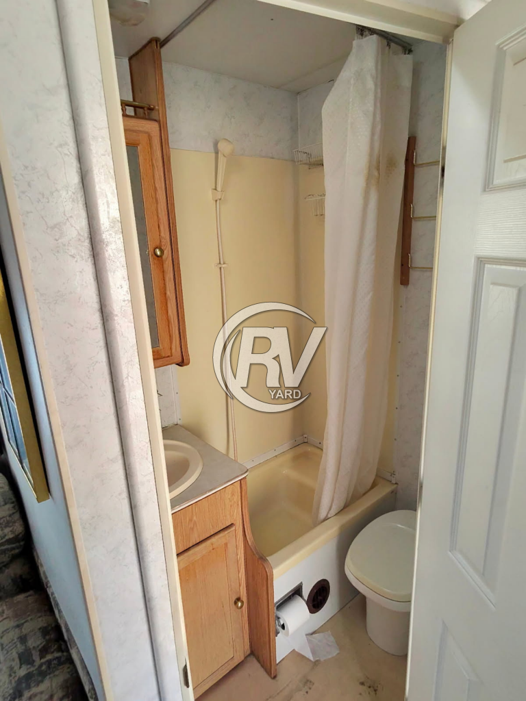 1999 Travelaire 5th Wheel 24ft RVs