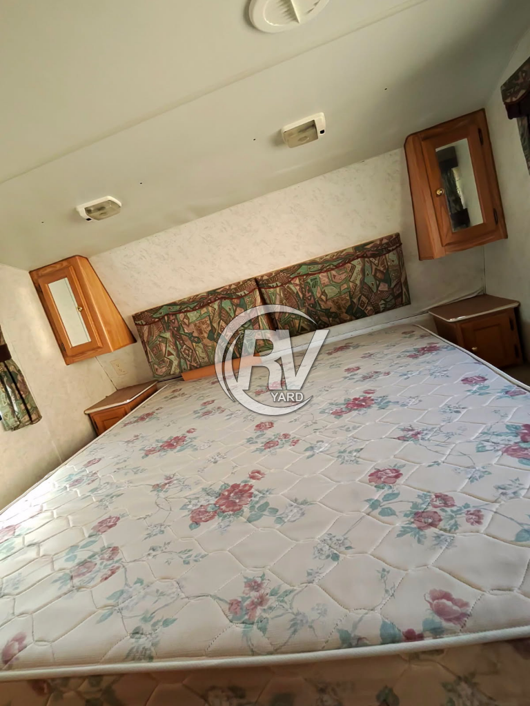 1999 Travelaire 5th Wheel 24ft RVs